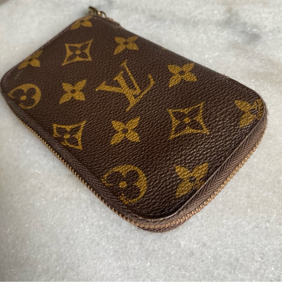 Louis Vuitton Monogram Zip Around Multicles 6 Key Holder - Picture 12 of 16